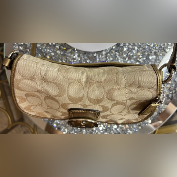 Coach Soho signature C jacquard crossbody bag with gold leather trim EUC - Picture 6 of 12